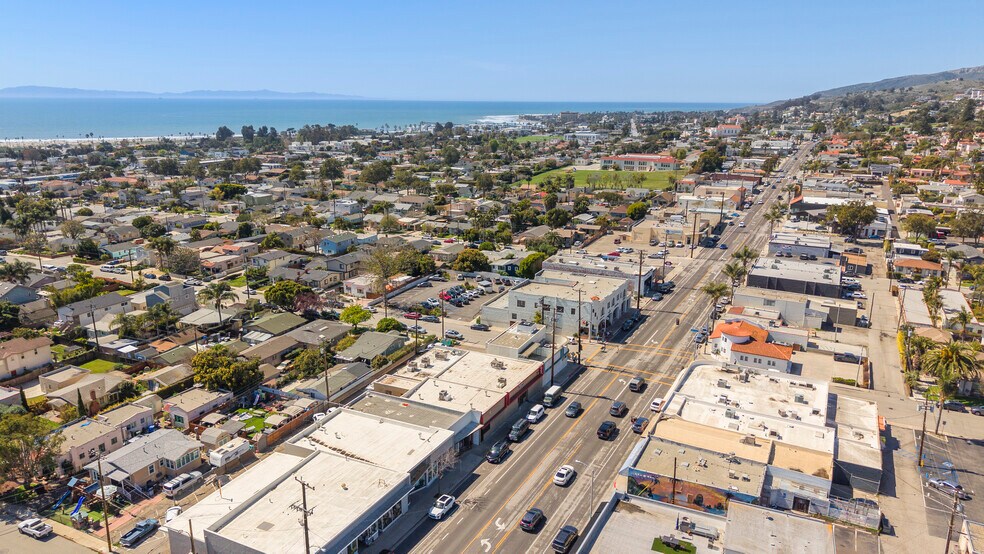 1954-1964 E Main St, Ventura, CA à vendre - Photo du bâtiment - Image 2 de 6