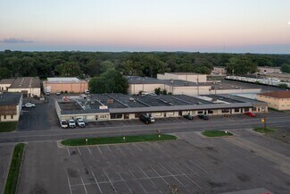 Plus de détails pour 8421 Center Dr, Spring Lake Park, MN - Local d'activités à louer