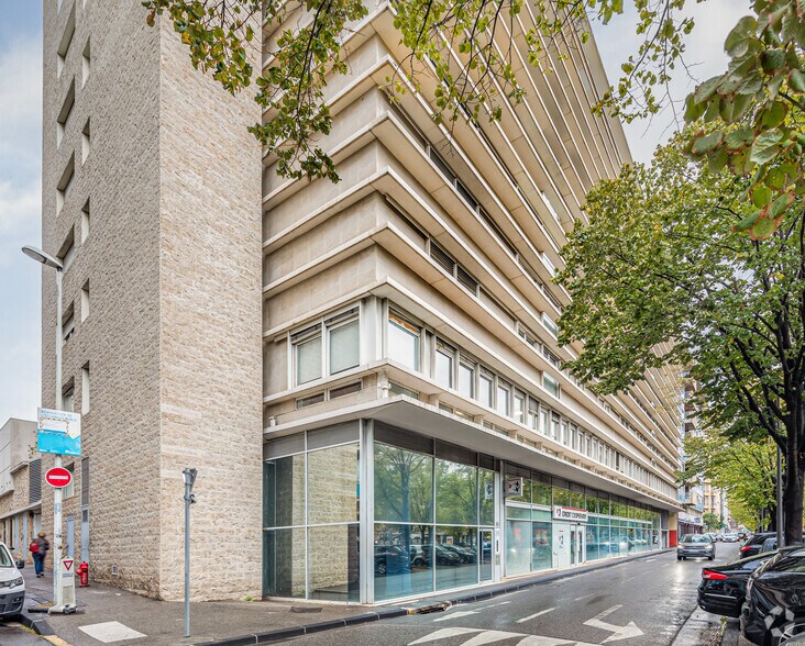 Bureau dans Marseille à louer - Photo du bâtiment - Image 2 de 4