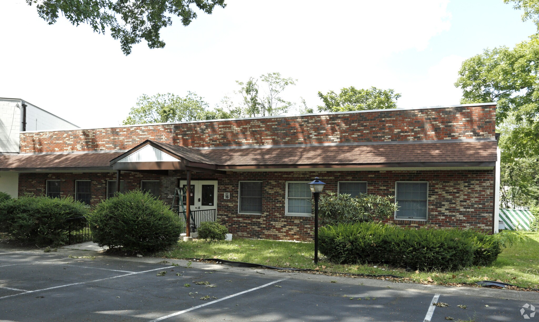 16 Reeves Ave, Hamilton, NJ for sale Primary Photo- Image 1 of 8