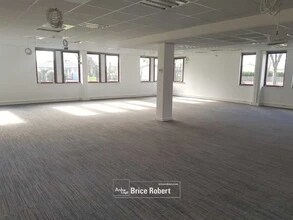 Office in Vénissieux for lease Interior Photo- Image 2 of 5