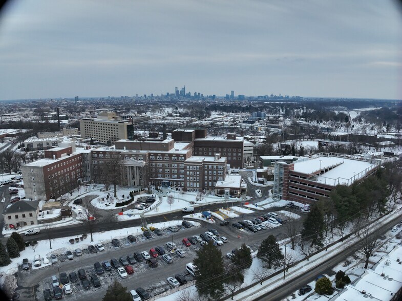 3300 Henry Ave, Philadelphia, PA à louer - Communauté Matterport - Image 3 de 67