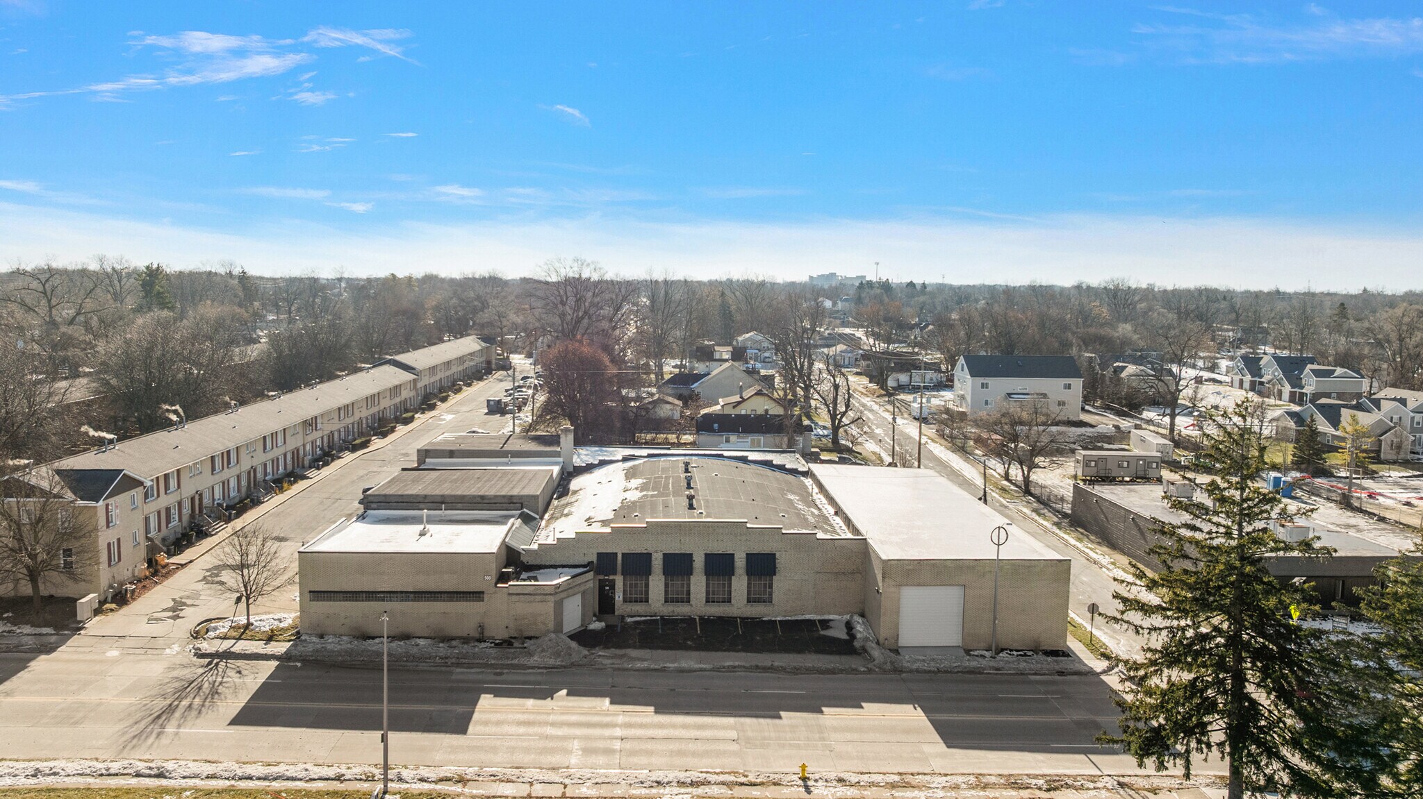 500 Auburn Rd, Pontiac, MI à louer Photo principale- Image 1 de 43