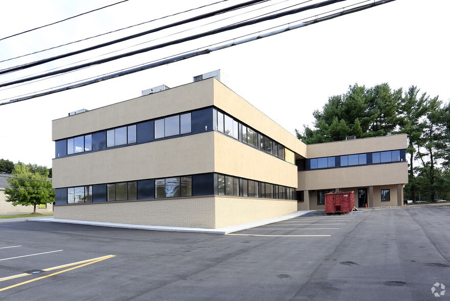 53 Route 17K, Newburgh, NY à louer - Photo du bâtiment - Image 2 de 53