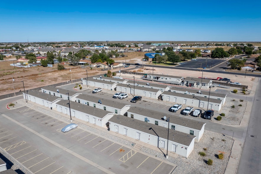 100 W Taos St, Hobbs, NM for sale - Building Photo - Image 2 of 11