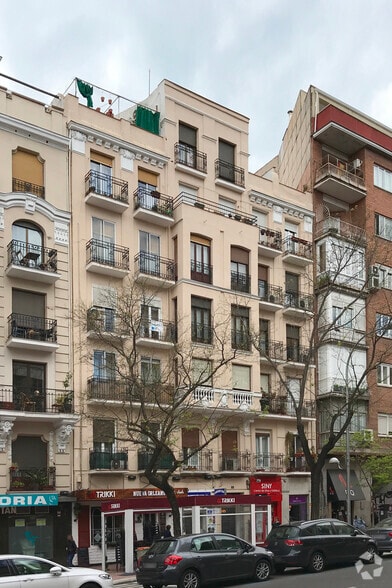 Calle de Santa Engracia, 109, Madrid, Madrid for lease - Building Photo - Image 2 of 2