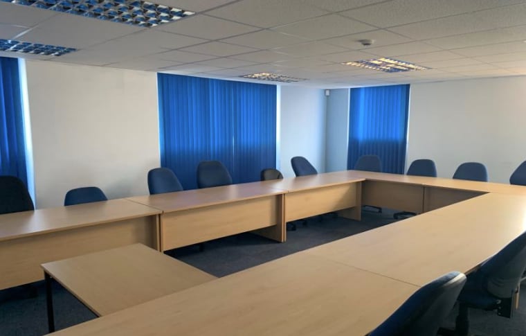 14-16 Lilac Grv, Nottingham for lease Interior Photo- Image 1 of 2