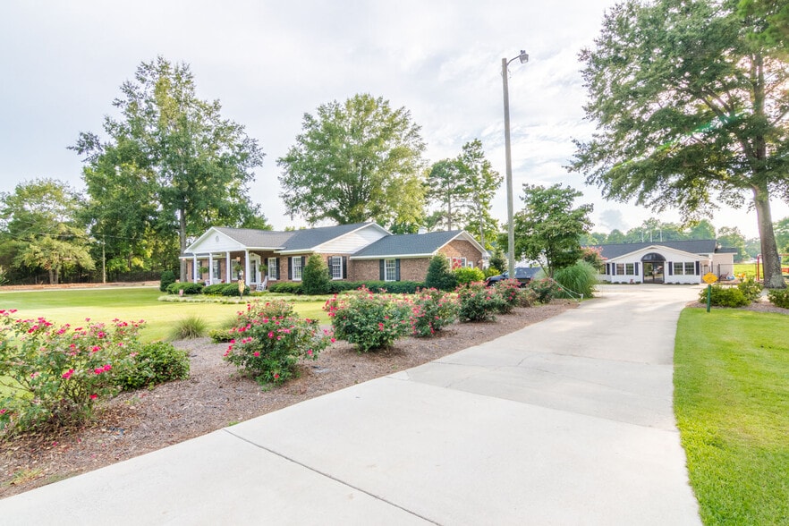 6199 Little Creek Church Rd, Clayton, NC for sale - Building Photo - Image 2 of 15