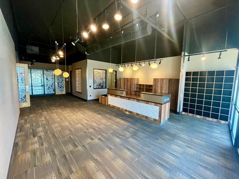 4401-4453 Redondo Beach Blvd, Lawndale, CA for lease - Interior Photo - Image 2 of 14