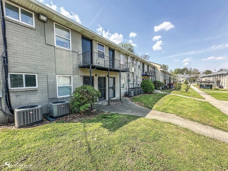 1247 Joseph E. Boone Blvd, Atlanta, GA for sale - Building Photo - Image 2 of 24