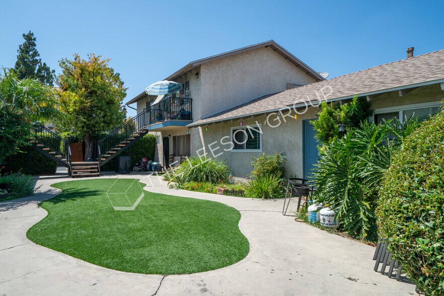 5941 Kingman Ave, Buena Park, CA à vendre - Photo du bâtiment - Image 3 de 14