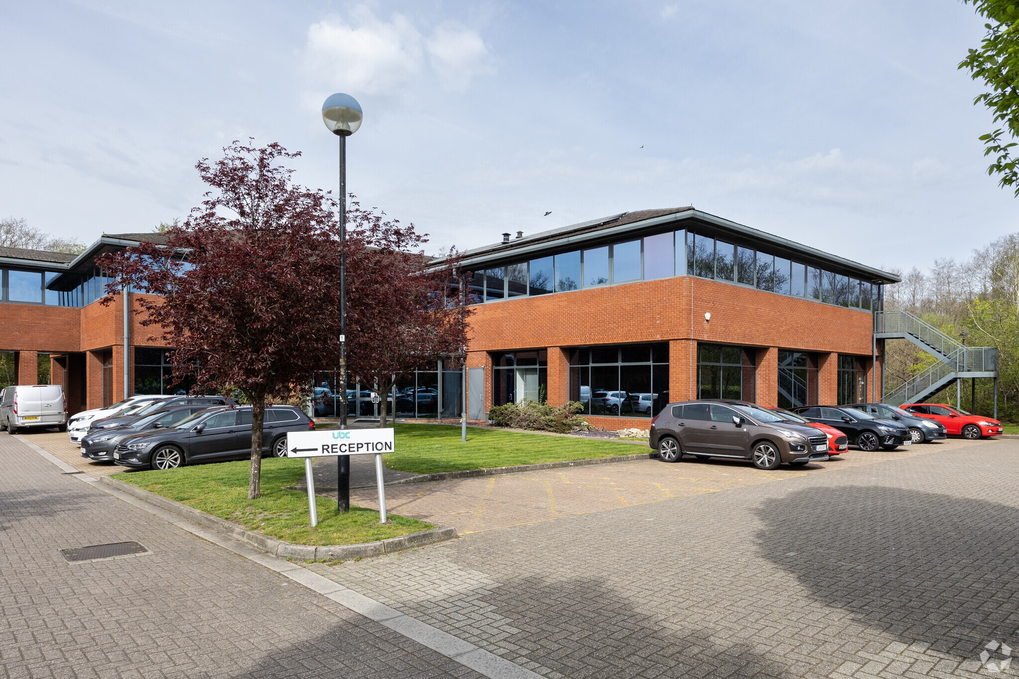 Harvest Cres, Fleet for lease Primary Photo- Image 1 of 12