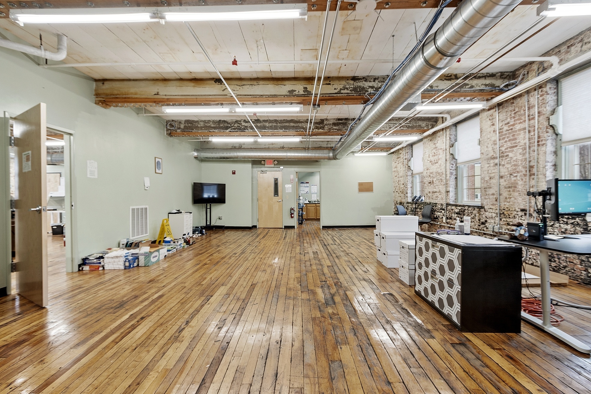 2 Shaker Rd, Shirley, MA for lease Interior Photo- Image 1 of 8