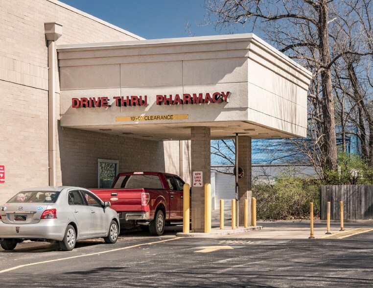 3600 Fern Valley Rd, Louisville, KY à louer - Photo du bâtiment - Image 3 de 3