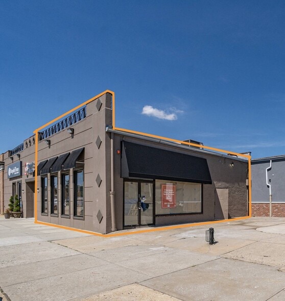 310 Merrick Rd, Rockville Centre, NY for lease - Building Photo - Image 3 of 17