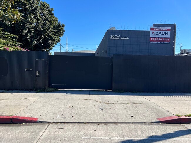More details for 3904 S Broadway, Los Angeles, CA - Industrial for Lease