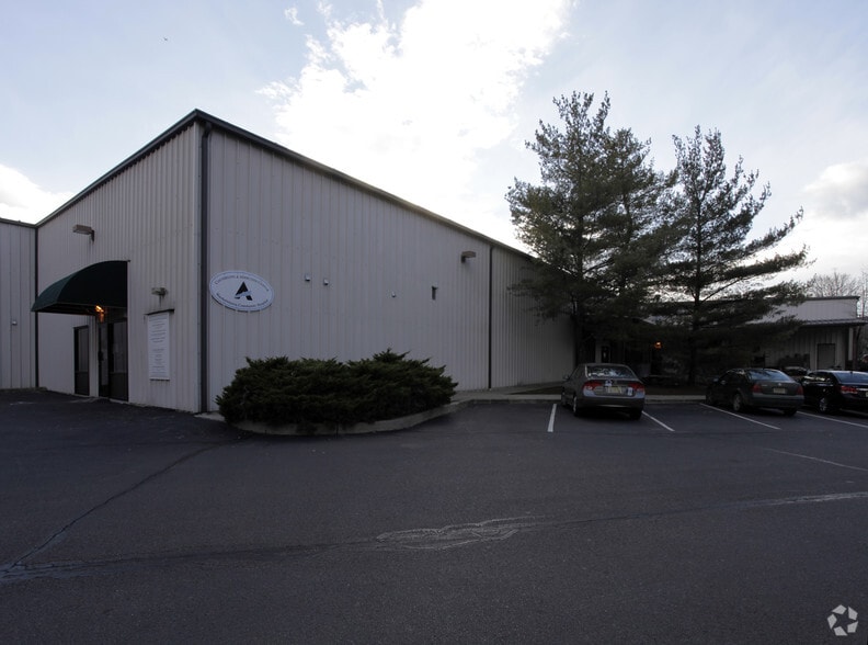 112 East Ave, Hackettstown, NJ for lease - Building Photo - Image 3 of 7