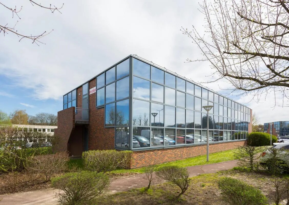 Bureau dans Bièvres à louer Photo du bâtiment- Image 1 de 9