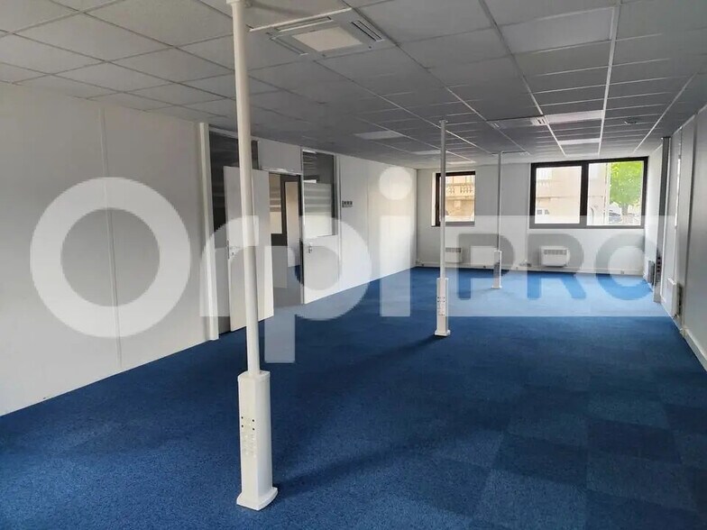 Office in Limoges for sale - Interior Photo - Image 2 of 6
