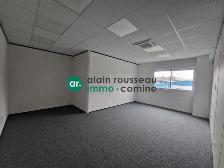 Bureau dans Beaucouzé à vendre - Photo du bâtiment - Image 3 de 4