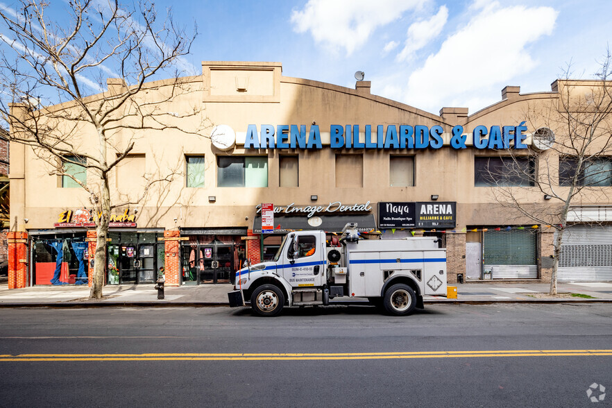 341-345 Saint Nicholas Ave, Ridgewood, NY for lease - Building Photo - Image 2 of 7