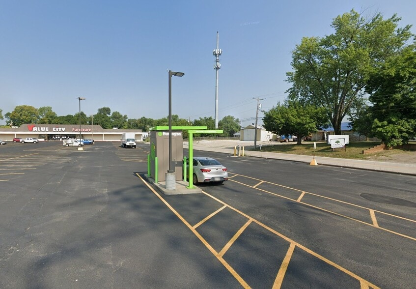 500 Lakeview Ctr, Parkersburg, WV for lease - Building Photo - Image 2 of 2