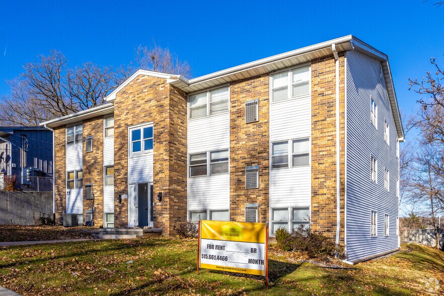 2411 Welbeck Rd, Des Moines, IA à vendre - Photo du bâtiment - Image 2 de 4