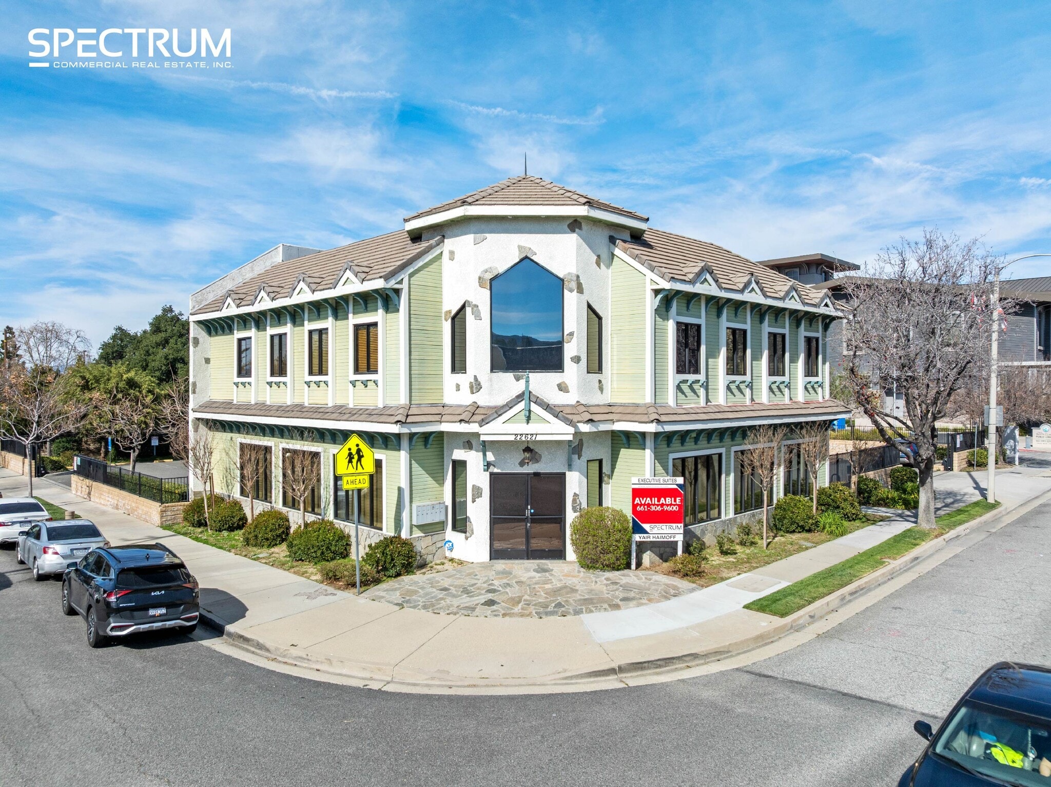 22621 Lyons Ave, Santa Clarita, CA à vendre Photo principale- Image 1 de 26