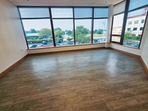 9500 Bormet Dr, Mokena, IL for lease Building Photo- Image 2 of 2