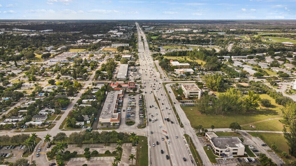 5750-5784 Okeechobee Blvd, West Palm Beach, FL à louer - Photo du bâtiment - Image 1 de 27