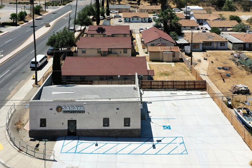 451 Iowa Ave, Riverside, CA à vendre - Aérien - Image 2 de 19