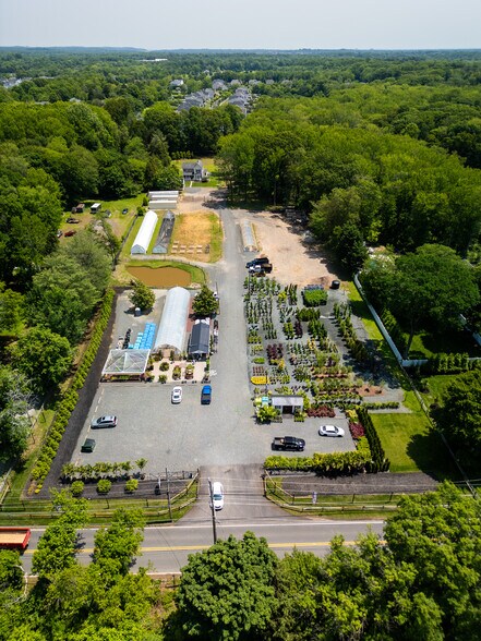 336 Everett Rd, Lincroft, NJ à vendre - Photo principale - Image 1 de 1