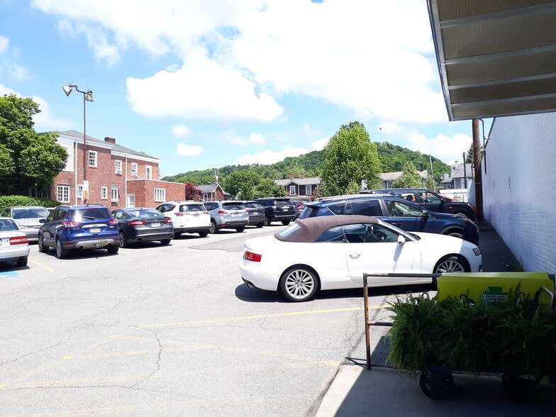 429 Walnut St, Sewickley, PA for sale - Building Photo - Image 2 of 3