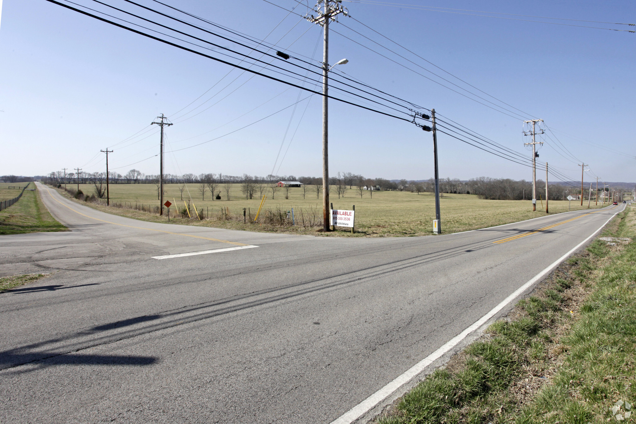 825 Beechcroft Rd, Columbia, TN for sale Primary Photo- Image 1 of 1