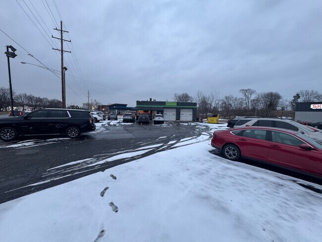 More details for 36320 S Gratiot Ave, Clinton Township, MI - Retail for Sale