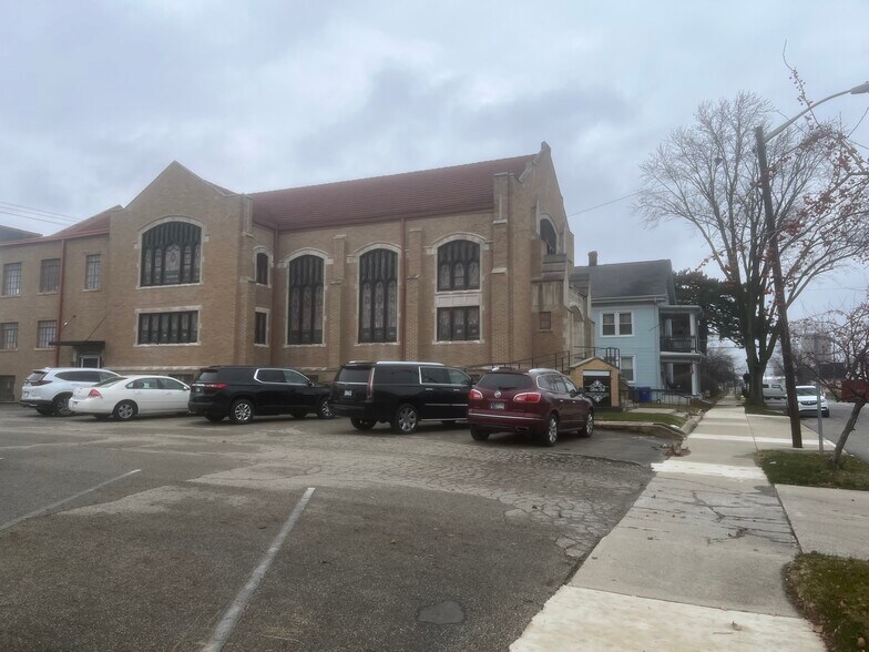 507 N Union St, Kokomo, IN à vendre - Photo du bâtiment - Image 2 de 15