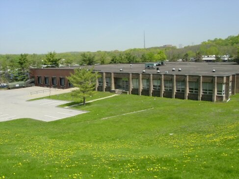 700 Executive Blvd, Elmsford, NY à louer - Photo du bâtiment - Image 2 de 6