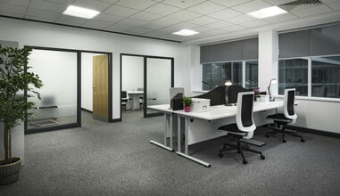 Brooks Dr, Cheadle à louer Photo intérieure- Image 1 de 4