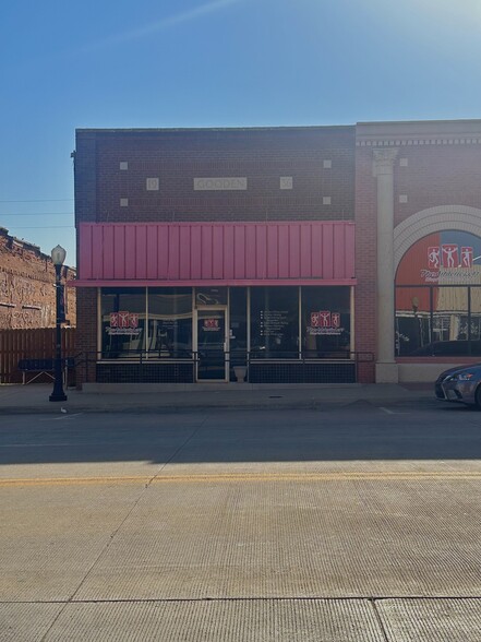 311 N Main St, Kingfisher, OK for sale - Building Photo - Image 3 of 6