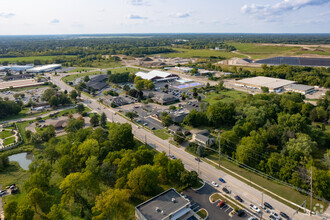 1701 Lake Lansing Rd, Lansing, MI - Aérien  Vue de la carte - Image1