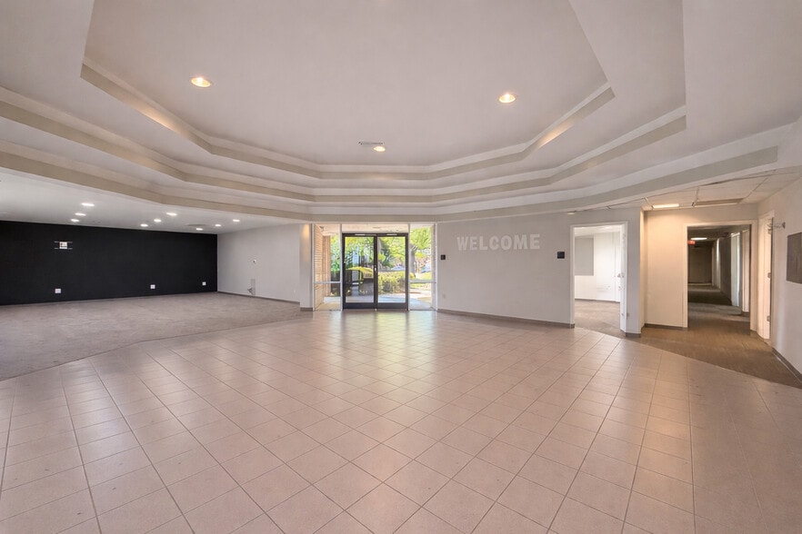 100 W Guilford St, Thomasville, NC à louer - Photo du bâtiment - Image 3 de 19