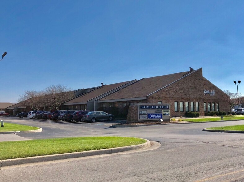 8949-8979 Broadway, Merrillville, IN for lease - Primary Photo - Image 1 of 7