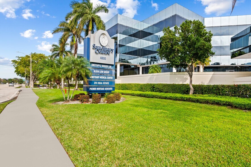 4800 N Federal Hwy, Boca Raton, FL à vendre - Photo du bâtiment - Image 1 de 3