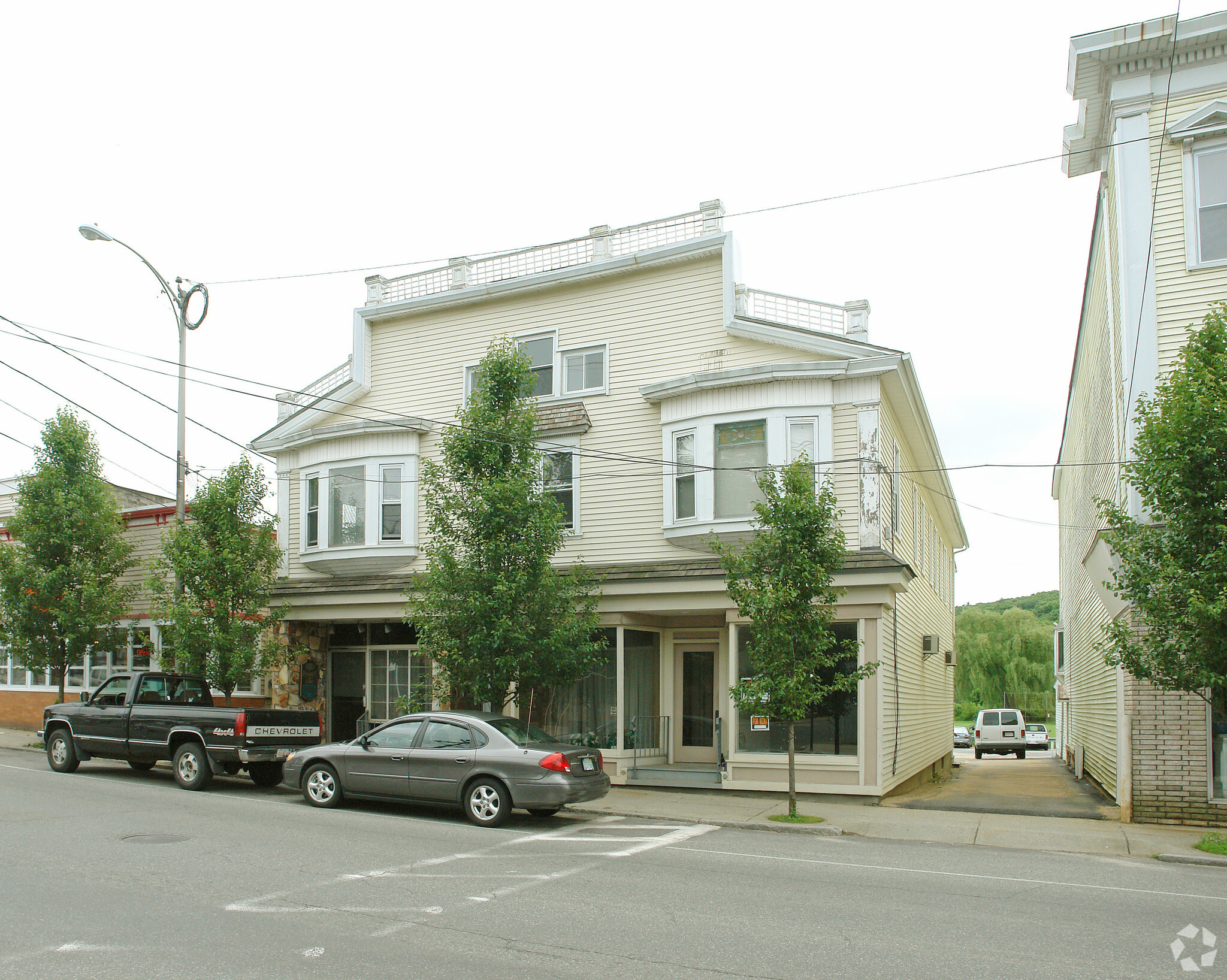 2039-2045 Main St, Three Rivers, MA à vendre Photo principale- Image 1 de 1