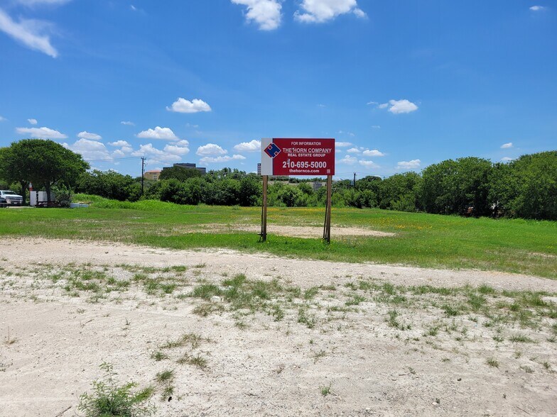 4020 Medical Dr & Horizon Hill Blvd, San Antonio, TX à vendre - Photo du bâtiment - Image 3 de 11