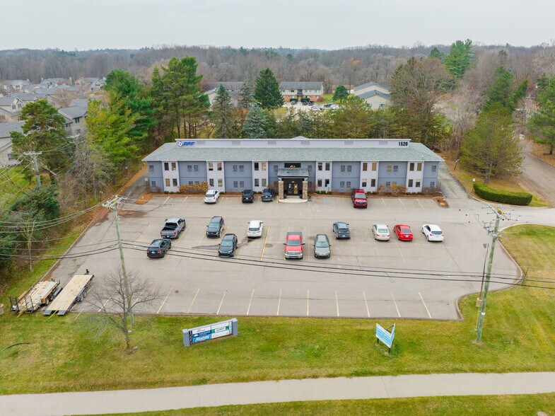 1520 S Lapeer Rd, Lake Orion, MI à louer - Photo du bâtiment - Image 1 de 5