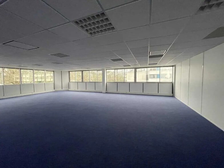 Office in Mérignac for lease - Building Photo - Image 3 of 7