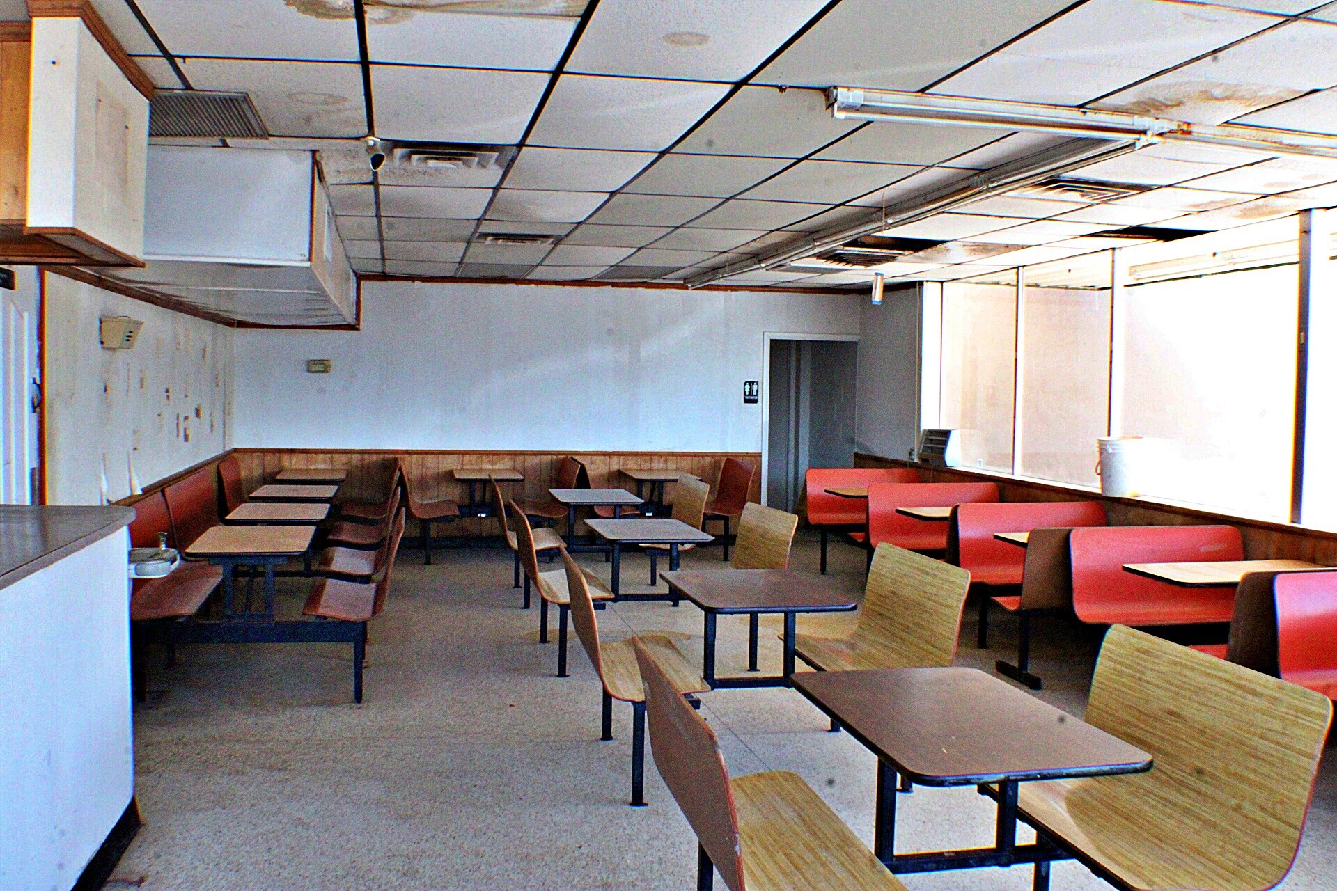 7595 North Loop Dr, El Paso, TX for lease Interior Photo- Image 1 of 9