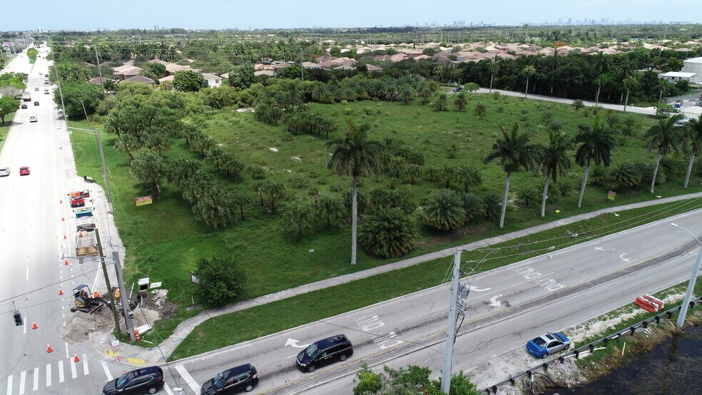 3990 Griffin Rd, Hollywood, FL à vendre - Photo du bâtiment - Image 3 de 9