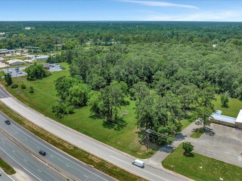 410 S Medford Dr, Lufkin, TX à vendre - Photo du bâtiment - Image 1 de 14